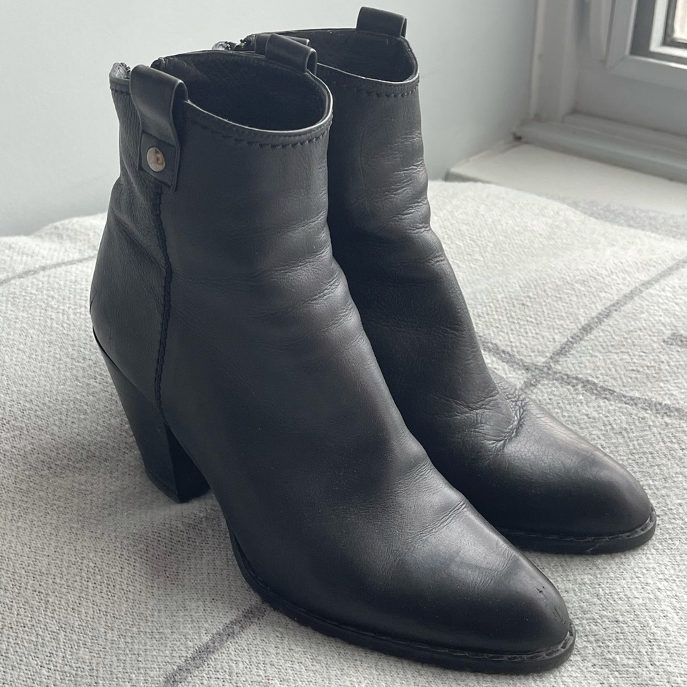 Stuart Weitzman Combat Chelsea Boot